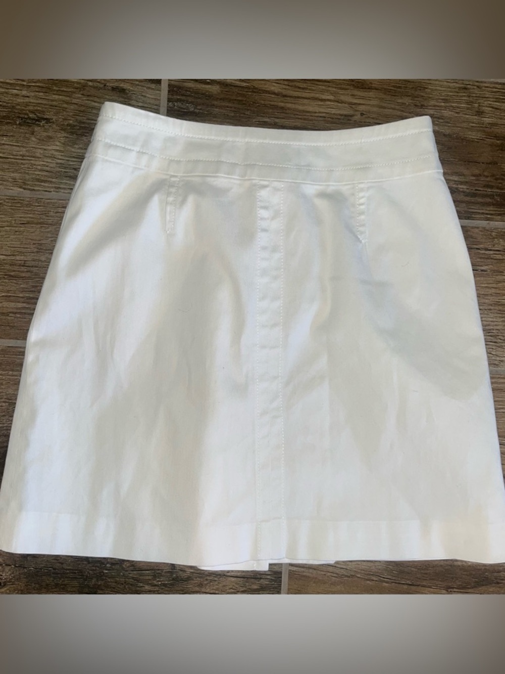 Dolce & Gabbana White Double-Breasted Mini Skirt with Zip Pockets - Picture 2 of 5